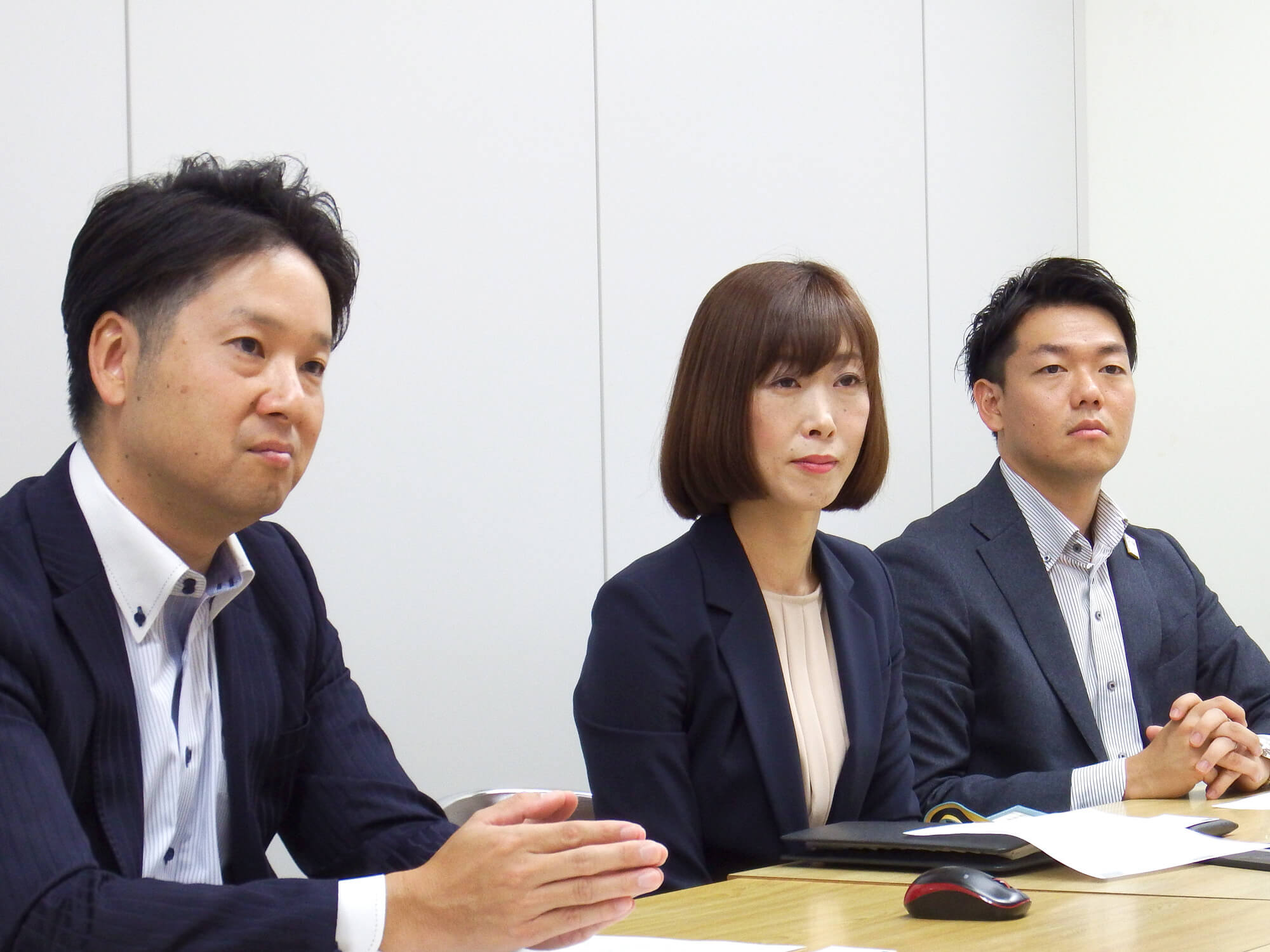 （左から）新宿支社 新宿FP営業部 営業部長  青柳隆志様、新宿支社 新宿FP営業部  島田加奈子様、商品開発部 営業開発G　課長補佐　丸尾勇太様